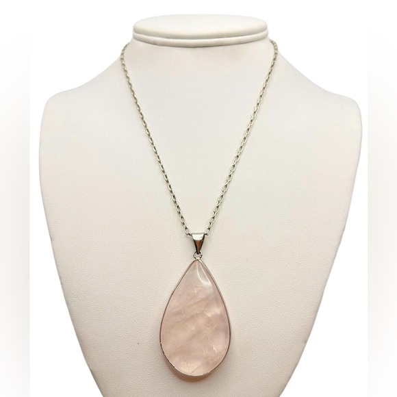 Jewelry - Vintage Large Rose Quartz Teardrop Pendant Necklace 18k White Gold Plated